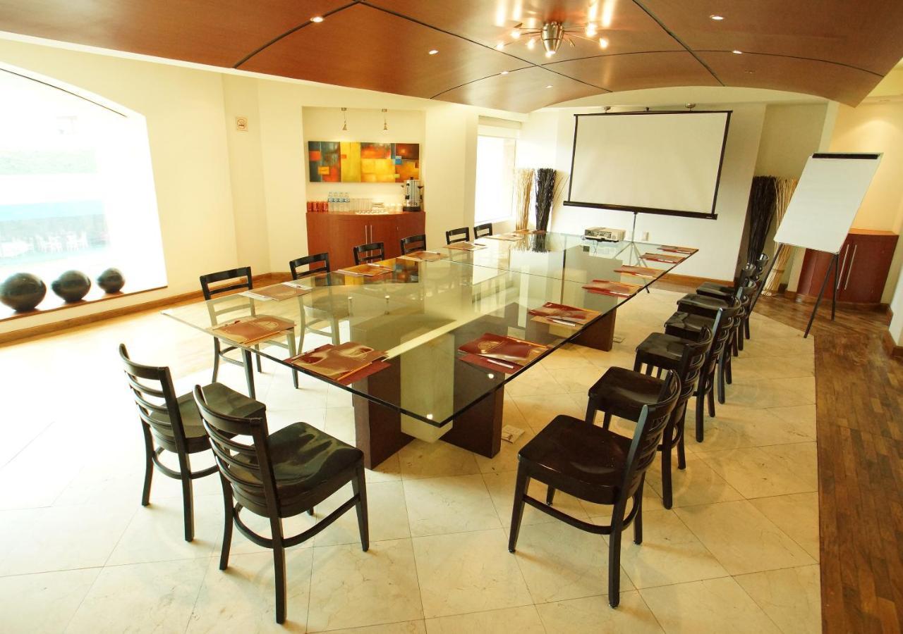 Hotel Victoria Poza Rica By Brahma Exterior photo
