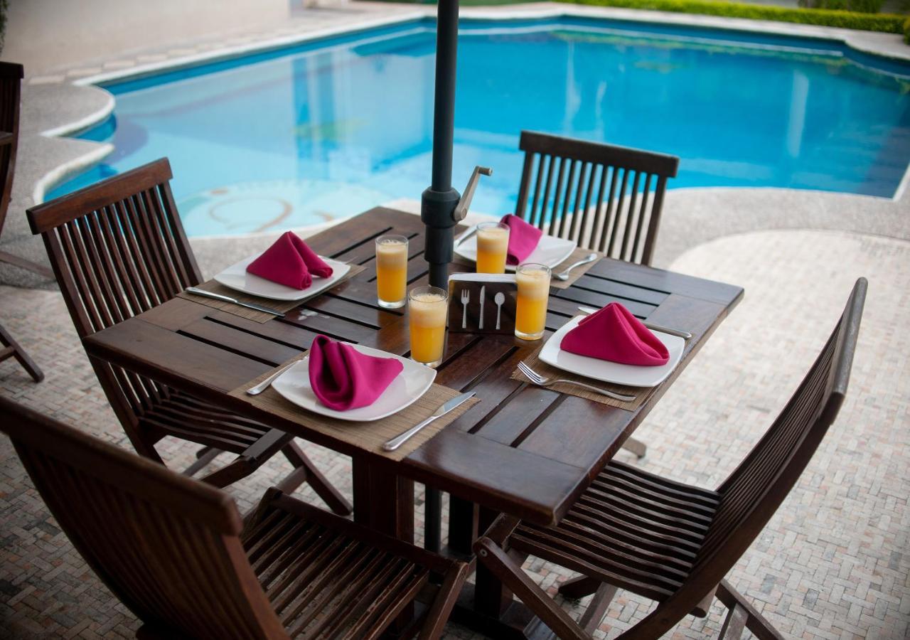 Hotel Victoria Poza Rica By Brahma Exterior photo