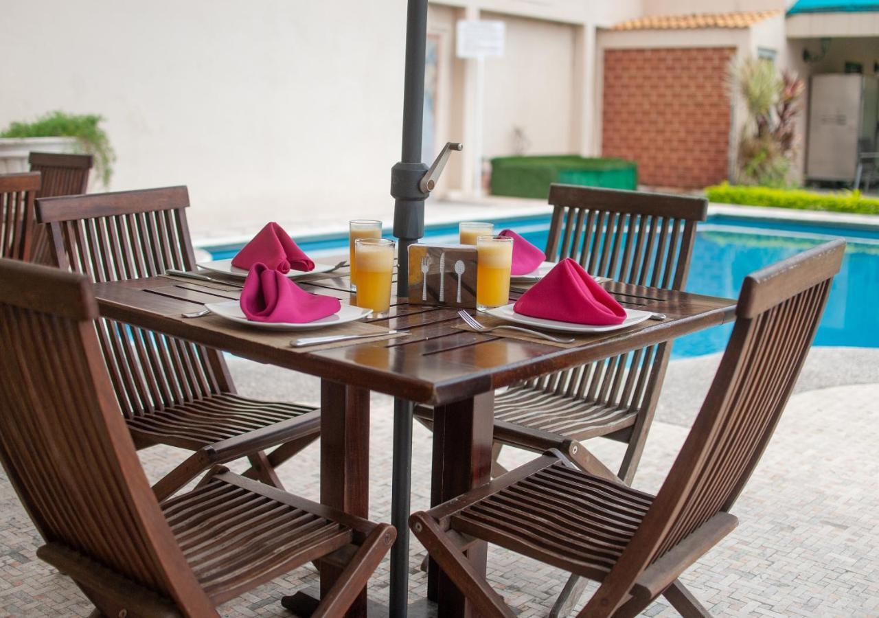 Hotel Victoria Poza Rica By Brahma Exterior photo