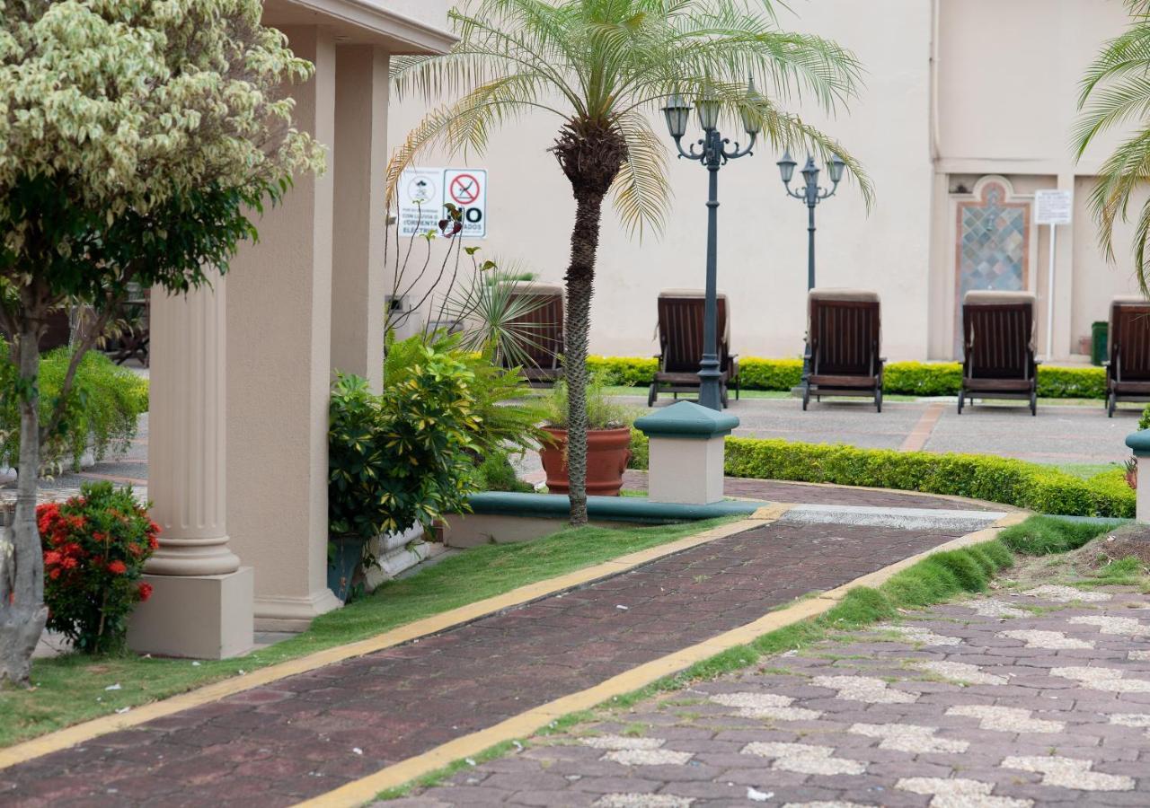 Hotel Victoria Poza Rica By Brahma Exterior photo