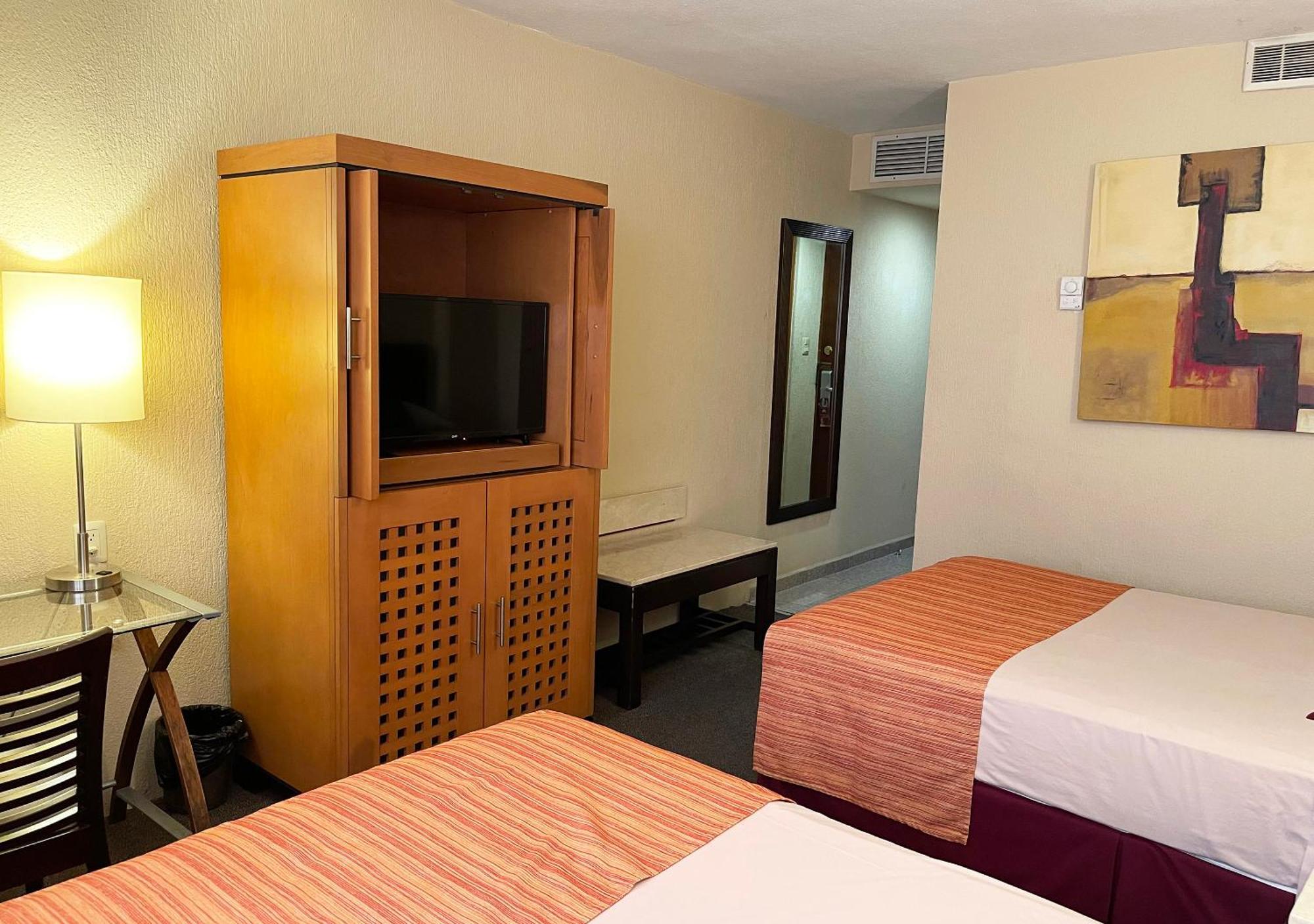 Hotel Victoria Poza Rica By Brahma Room photo